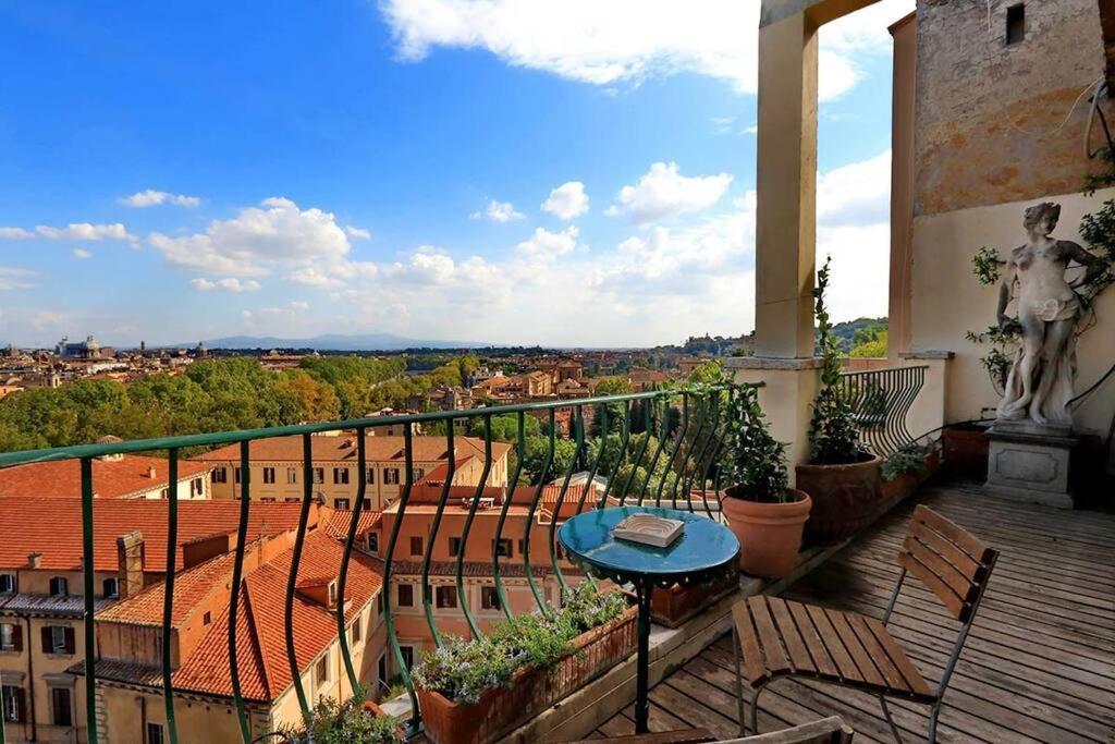 Apartment Sant'onofrio Terrace Rome